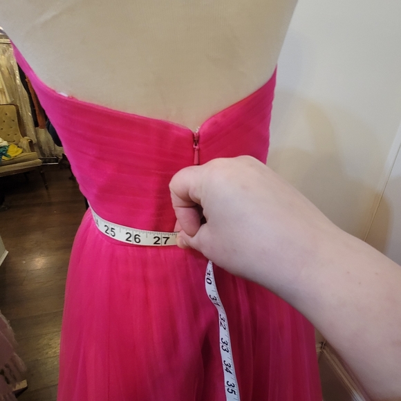 Prom special occasion gown - Picture 5 of 9